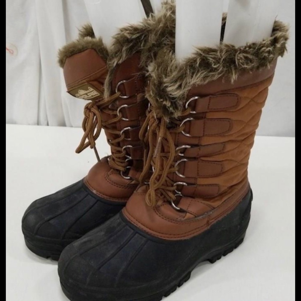 REI Polar Women’s Tall Boots, waterproof, brown with faux lining, size 5.